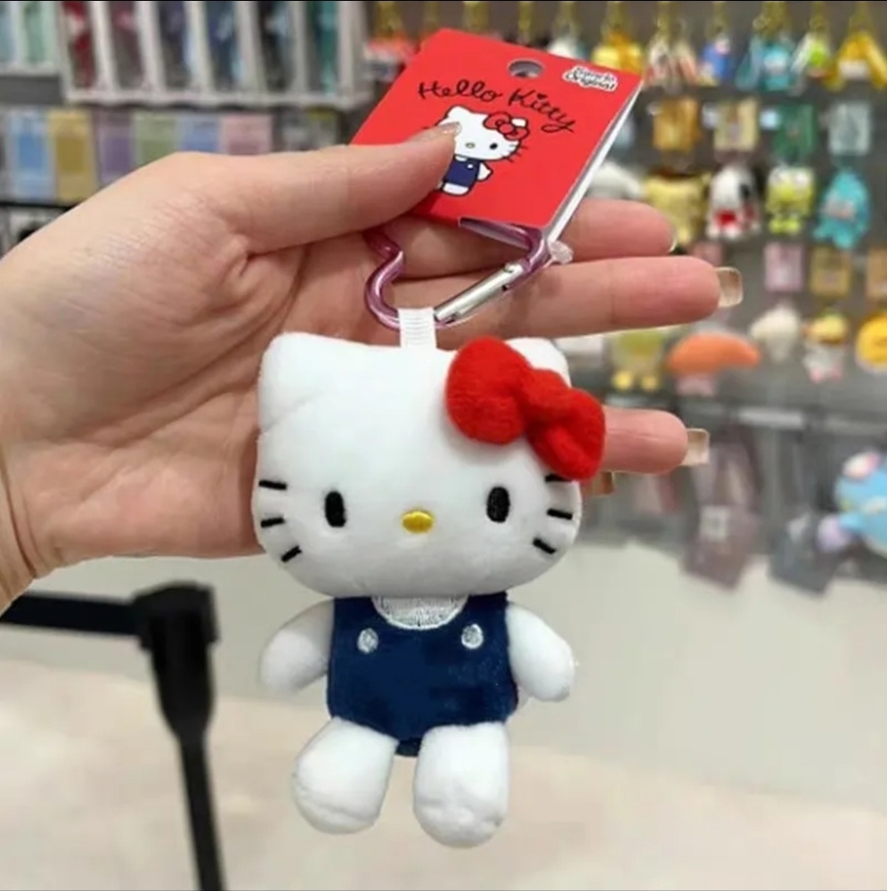 Hello Kitty Plush Keychain - Picture 3 of 6